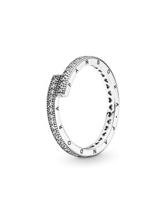 Anillo de plata de ley Pandora con logo y circonitas cúbicas transparentes