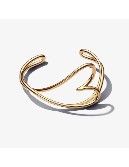  Brazalete de Corazón de Forma Orgánica de Pandora en Baño de Oro de 14k