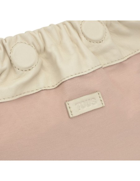 Clutch Bandolera Beige TOUS Cloud – Sofisticación y Versatilidad en un Diseño Atemporal
