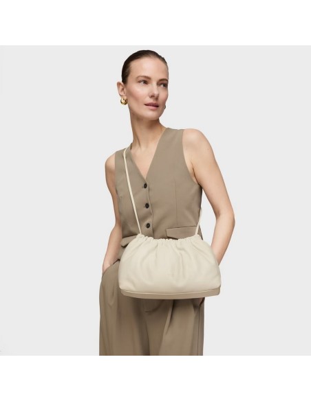 Clutch Bandolera Beige TOUS Cloud – Sofisticación y Versatilidad en un Diseño Atemporal