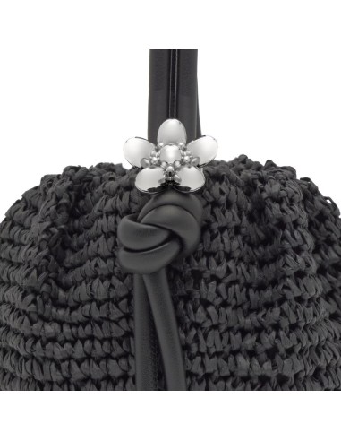 Bombonera negra de rafia TOUS Daisy – Frescura natural con estilo urbano