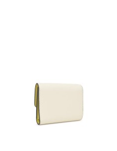 Cartera Beige TOUS Poppy - Elegancia y Funcionalidad en un Diseño Compacto 2