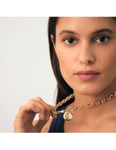 Colgante TALISMANS Medalla de Concha Dorada | Agatha París 2
