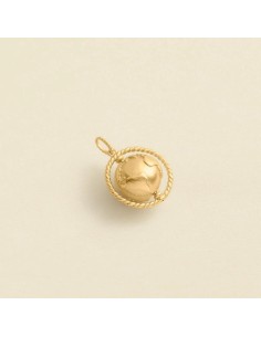Colgante MUNDI Dorado – Amuleto de Viajes con Diseño en Relieve | María Pombo x Agatha París