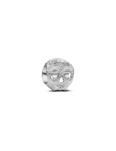 Mini charm cráneo texturizado en plata de ley – símbolo de audacia