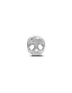 Mini charm cráneo texturizado en plata de ley – símbolo de audacia 2