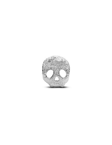 Mini charm cráneo texturizado en plata de ley – símbolo de audacia