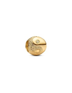 Mini charm Yin y Yang texturado con baño electrolítico de oro 14 k – símbolo de equilibrio