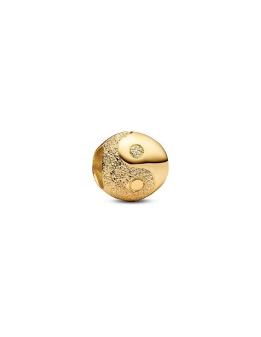 Mini charm Yin y Yang texturado con baño electrolítico de oro 14 k – símbolo de equilibrio