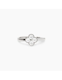 Anillo de plata con flor de circonitas transparentes