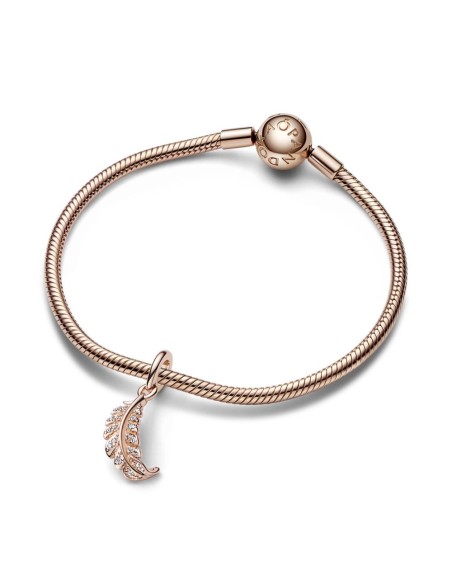 Charm Colgante con un recubrimiento en oro rosa de 14k  Pluma Curvada Flotante 