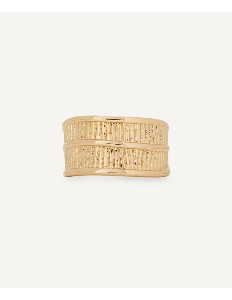 Anillo Vidal & Vidal dorado ancho con textura en metal con baño de oro 18k