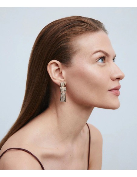 Pendientes largos Vidal & Vidal Horizonte geométricos dorados baño oro 18k