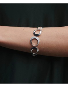 Pulsera Vidal & Vidal Horizonte plateada con ovales irregulares diseño moderno 2