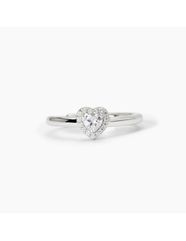 Anillo de plata con corazón y orla de circonitas transparentes