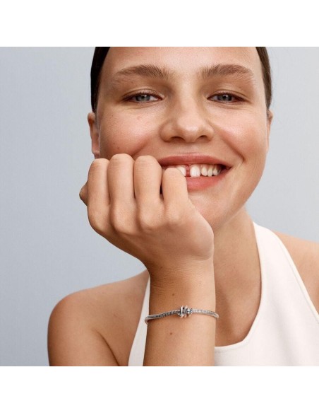 Charm Flecha Retorcida de Pandora en Plata de Ley con Circonitas Cúbicas