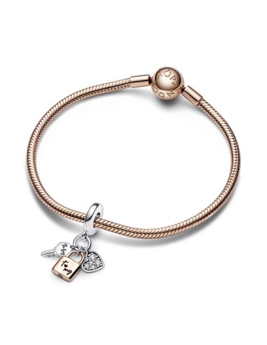 Charm Colgante Triple en plata de ley y con un recubrimiento en oro rosa de 14k Llave, Candado & Corazón en Dos Tonos​